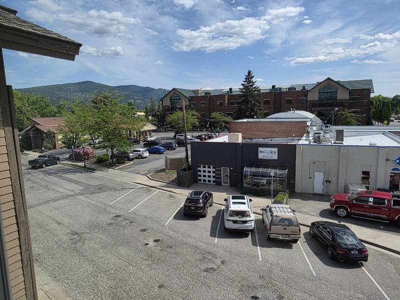 Sandpoint Hotel & Suites